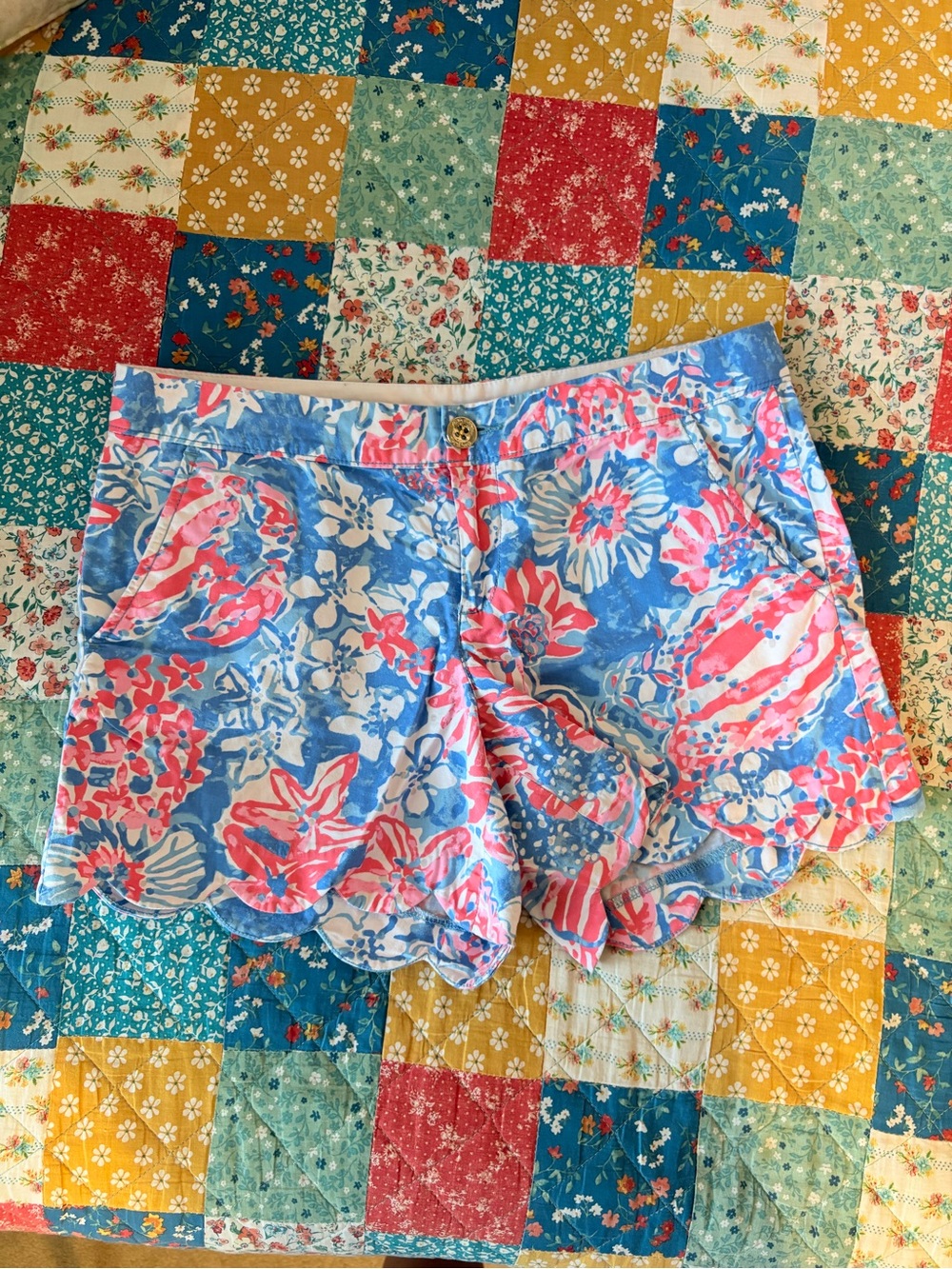 Lilly Pulitzer Pop Pop Glow Shorts
